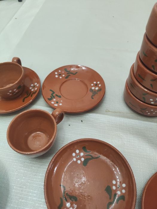 Conjunto de Peças em Barro