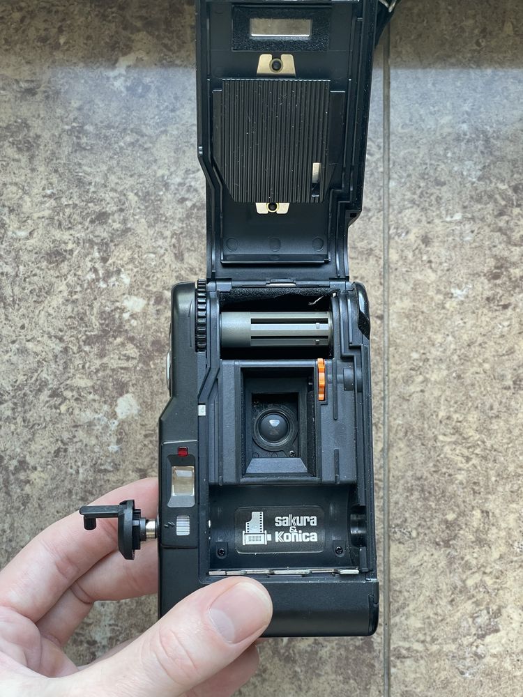 Aparat analagowy/kompaktowy Konica Pop 10