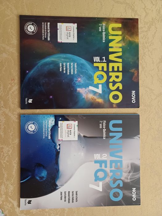 Manuais Universo 7 - Físico-Químicas - 7º ano ( como novos)