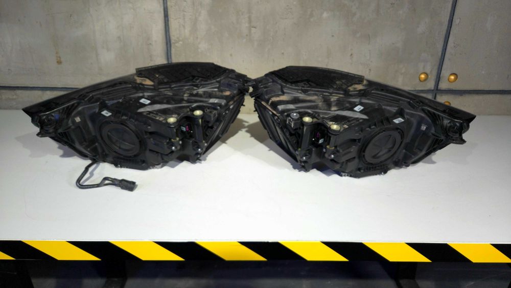 Audi Q3 83A фари Matrix оригінал Європа комплект