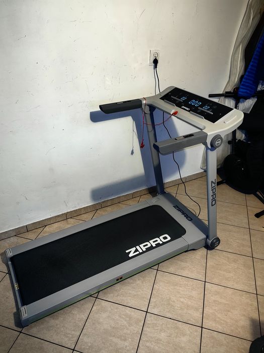 Bieżnia elektryczna ZIPRO Pacto iConsole+ bluetooth