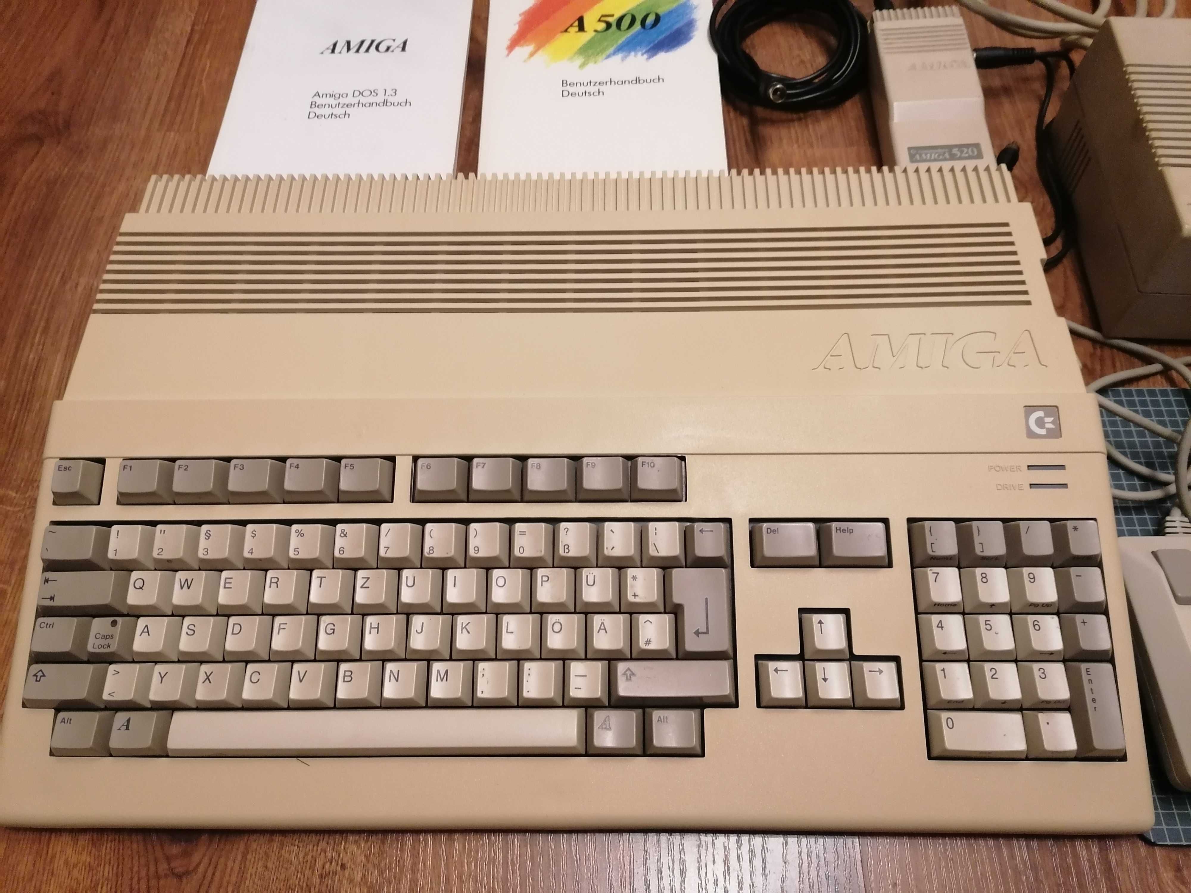 Amiga 500 + 512KB + zasilacz + oryginalna mysz + modulator