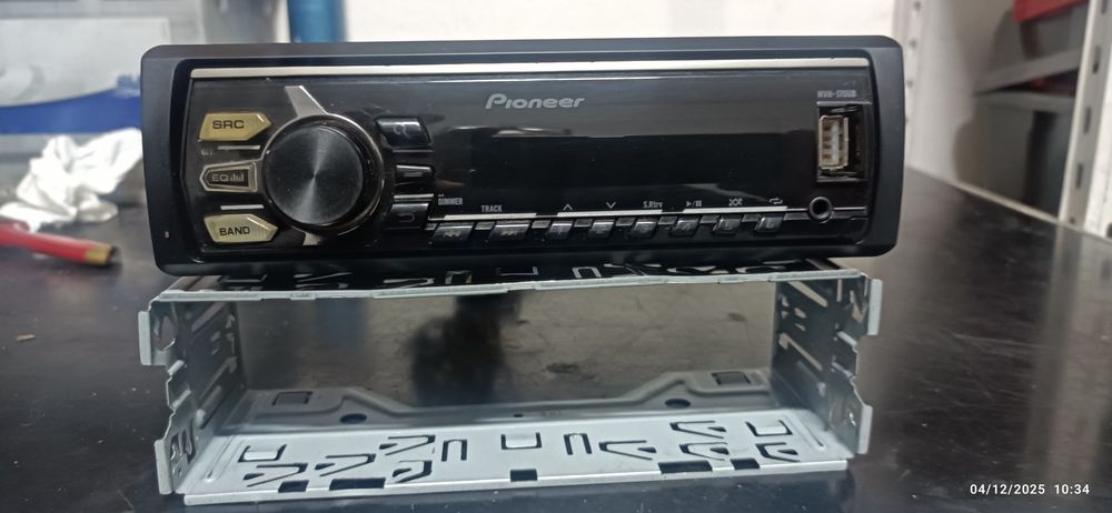 Auto radio paeonear