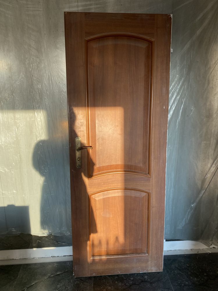 Sprzedam drzwi wewnetrzne z klamkami