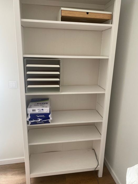 Estante branca Hemnes (IKEA)