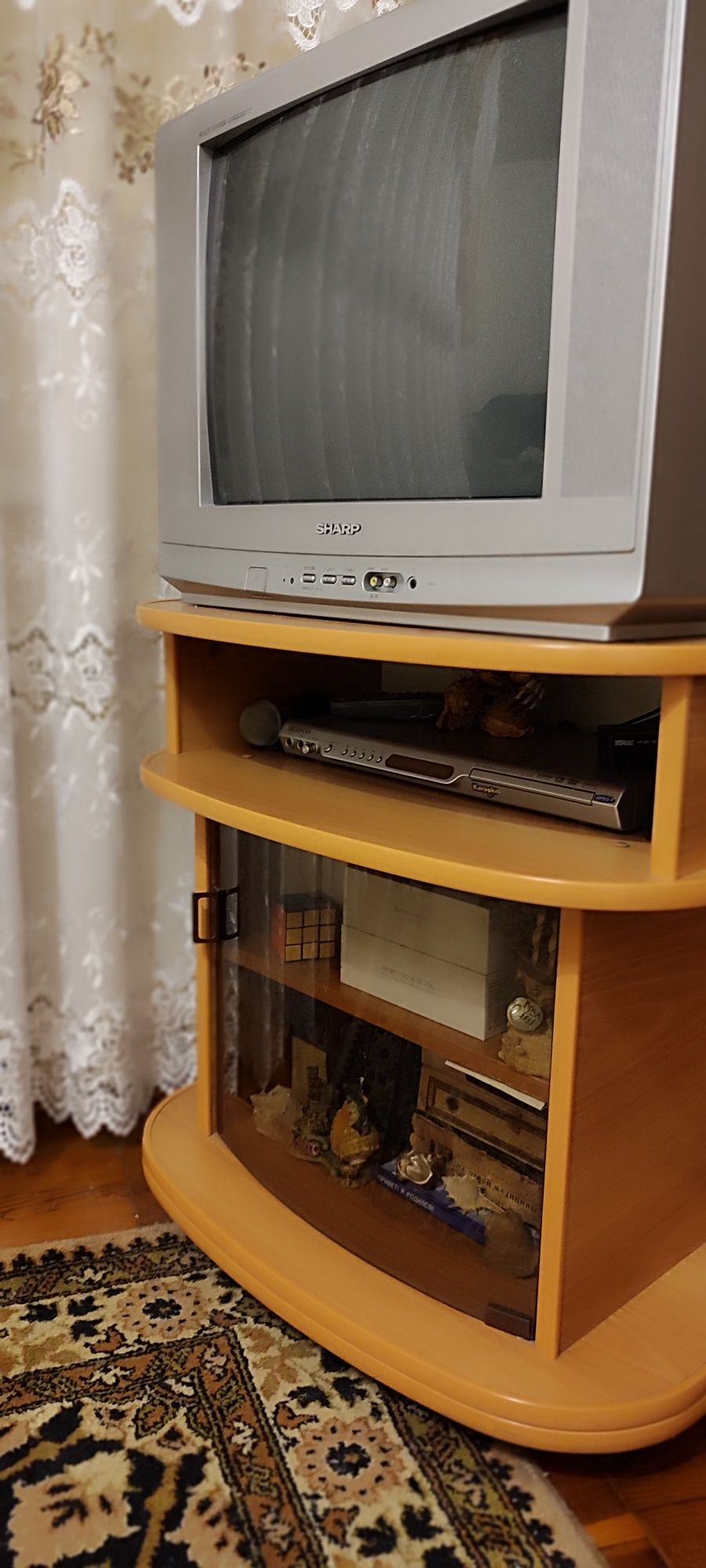 Тумба під телевізор або іншу техніку