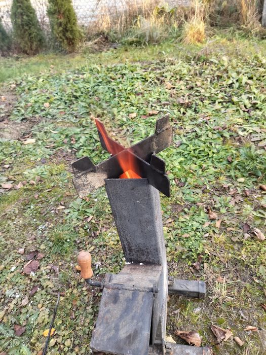 Piecyk rakietowy składany piec kuchnia na ryby kamping działkę