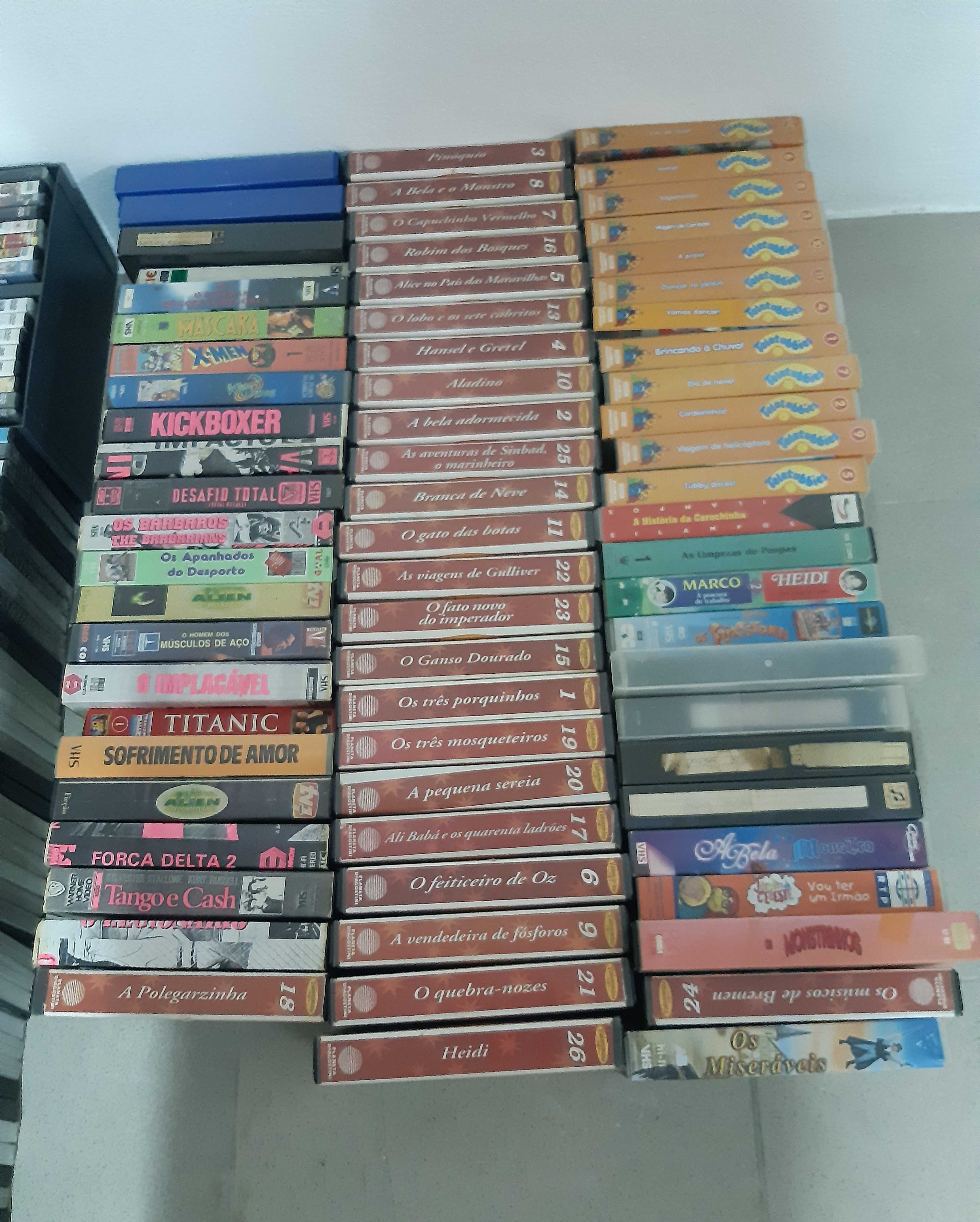 Lote CD/DVD/VHS (205 unidades)