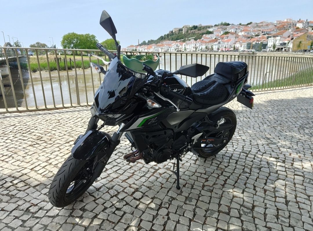 Kawasaki Z500 Nov. 2024 poucos kilómetros. Garantía até 2027