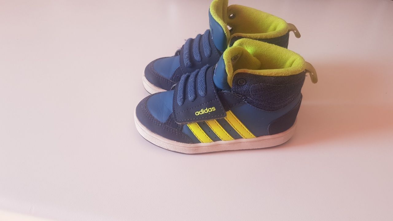 Buty adidas neo r.23