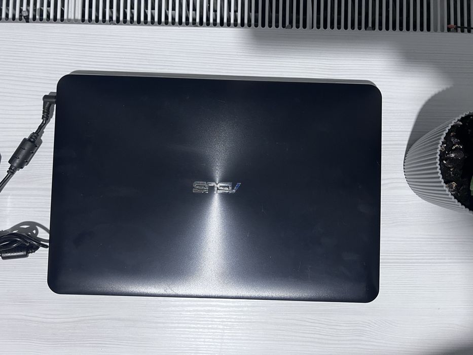 Ігровий ноутбук ASUS I7-5500U  NVIDIA GEFORCE 940m