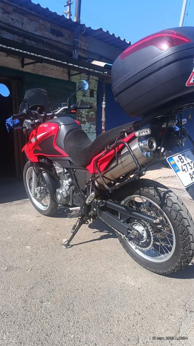 Апрілія пегасо трейл 660