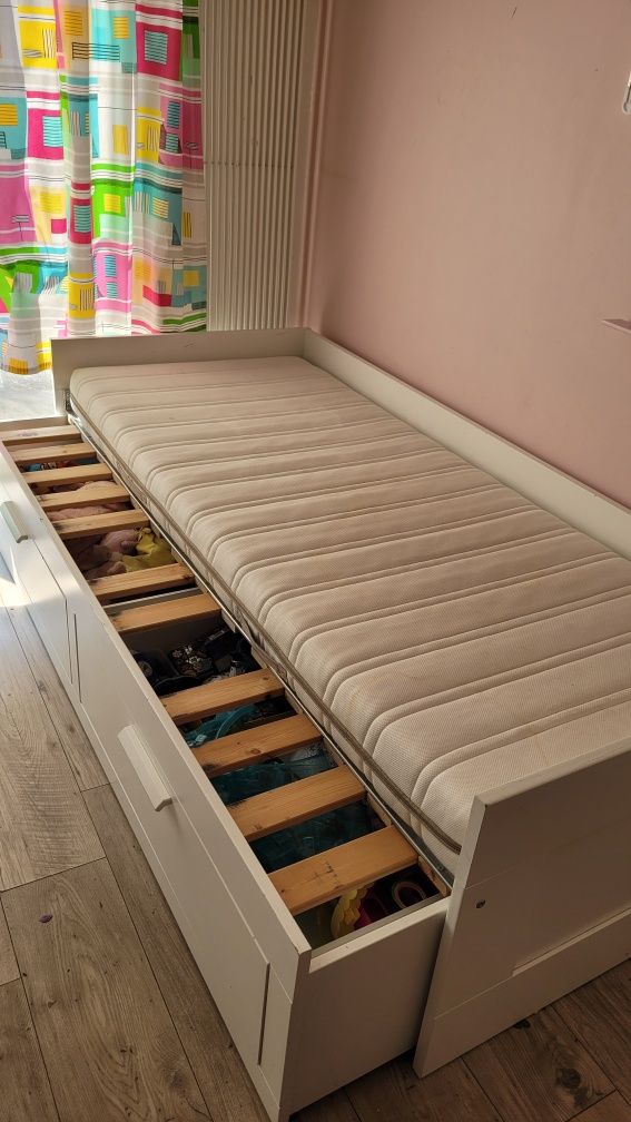 Łóżko pojedyncze/podwójne białe z materacem IKEA BRIMNES z 2 szuflada