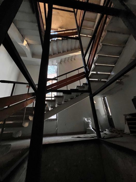 Продаж комерційного приміщення центр 2150 кв.м