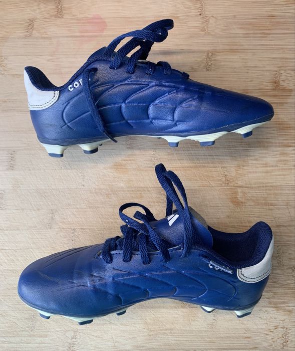 Chuteiras número 34