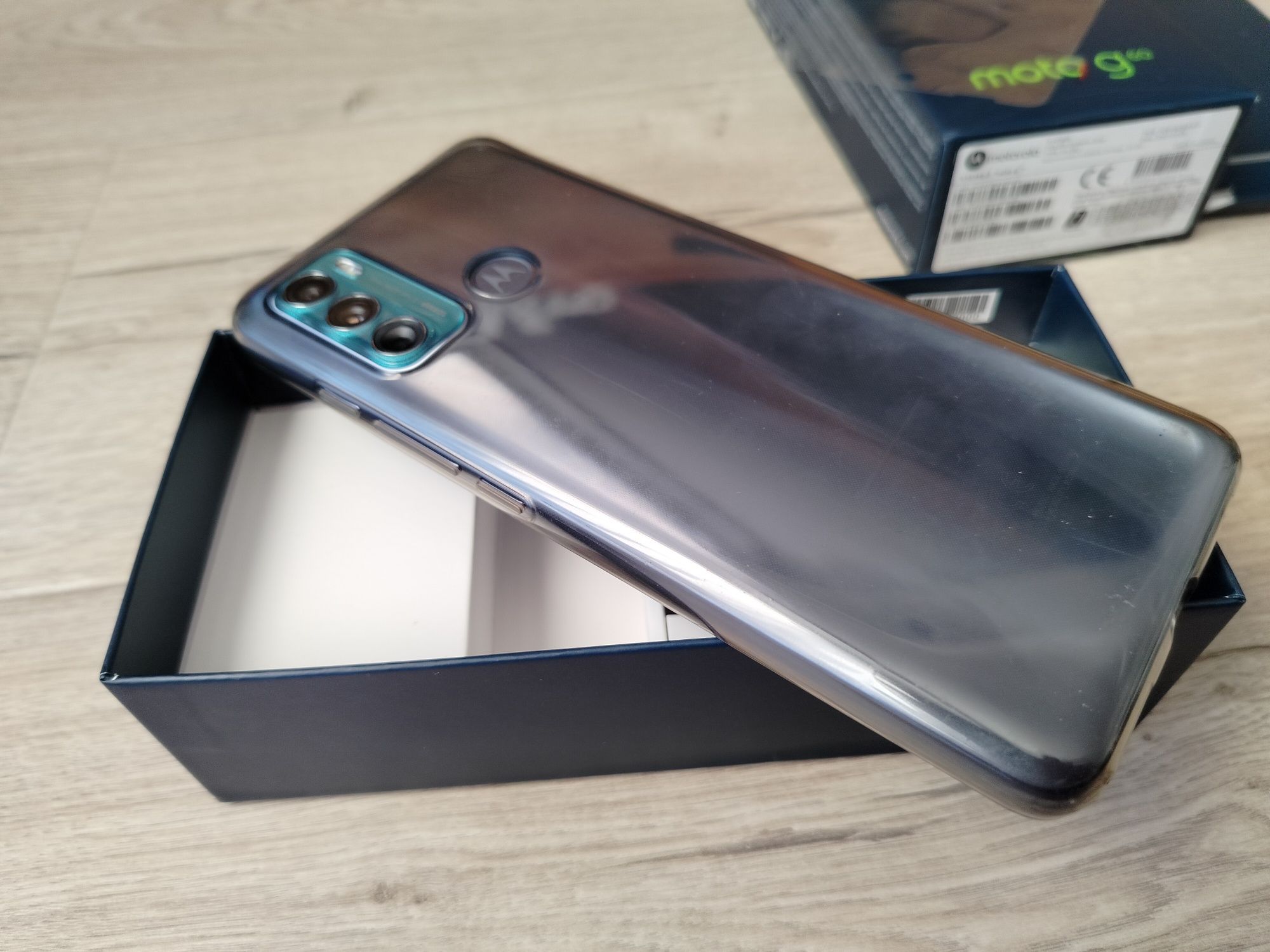 Motorola Moto G60 6/128GB w kolorze Dynamic Grey