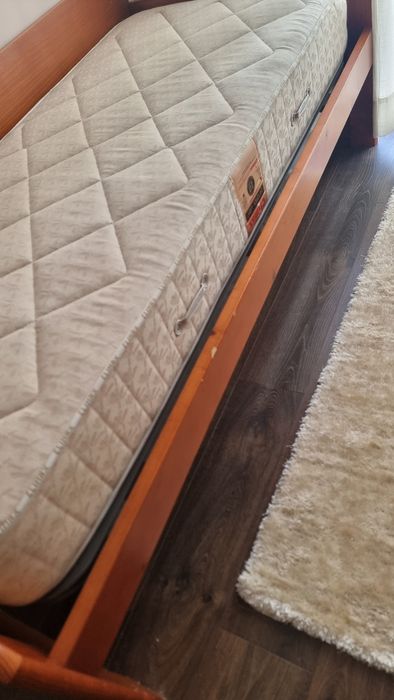 Cama solteiro sem colchão