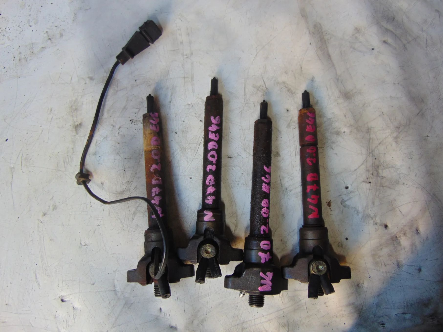 Wtryskiwacze bmw m47 2,0 D e46 kpl