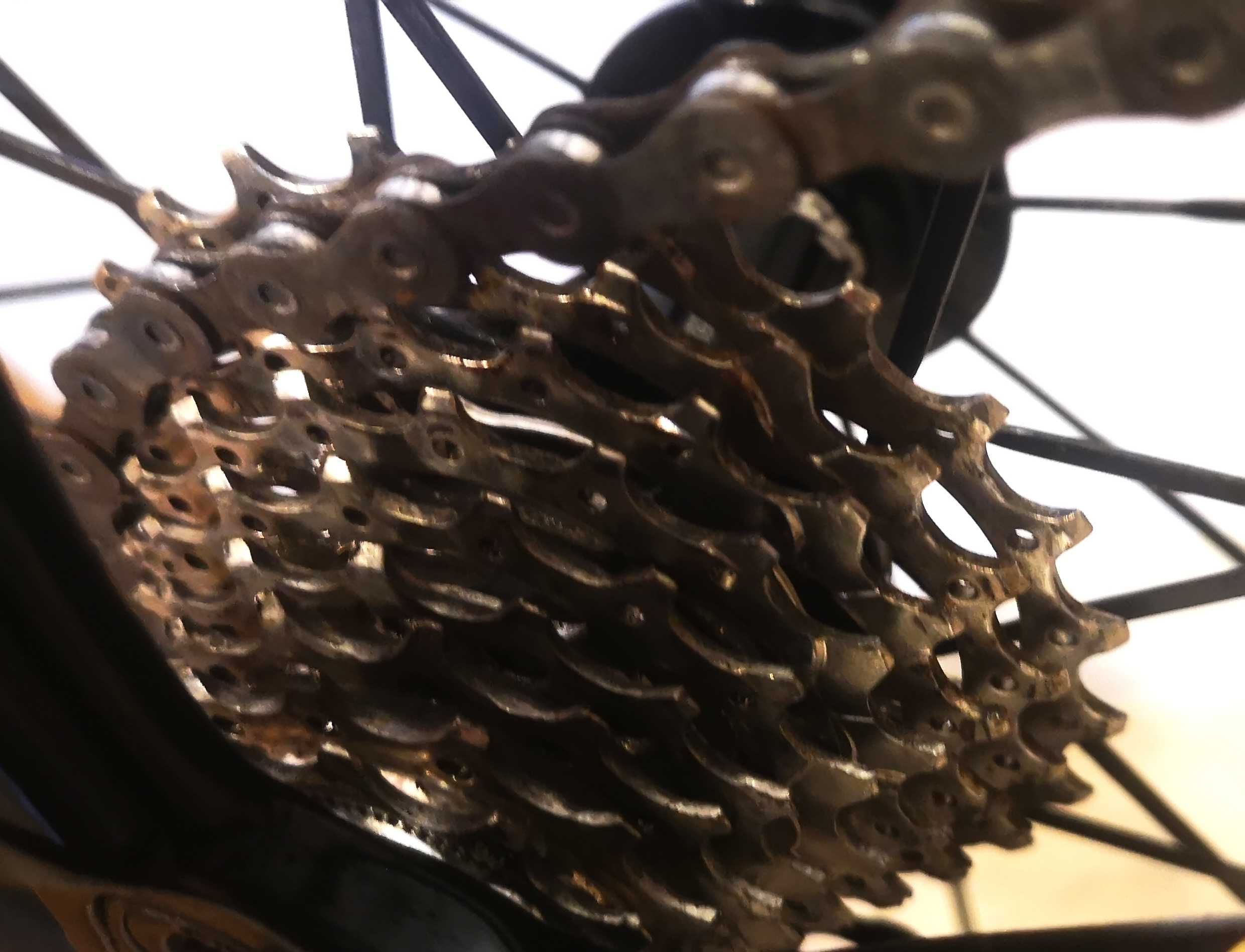 Duży rower szosowy kolarzówka na Shimano Koła 28