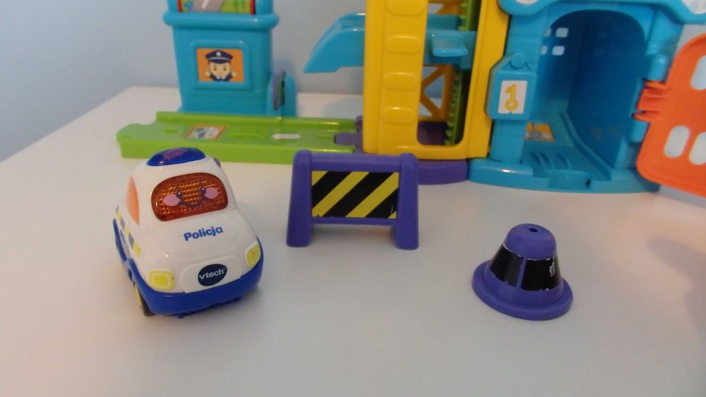Vtech Tut Tut autka posterunek policji garaż 61073