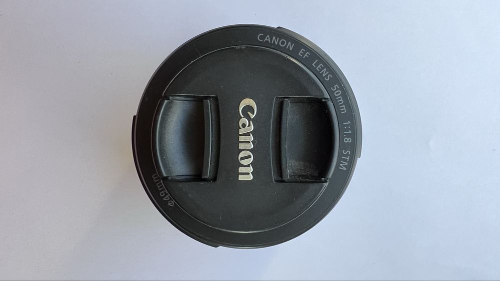 Обʼєктив canon 50 mm f 1,8