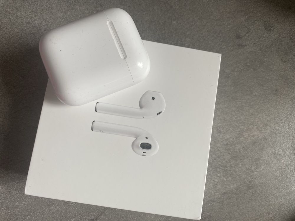 Etui ładujące do słuchawek Airpods 2 generacji