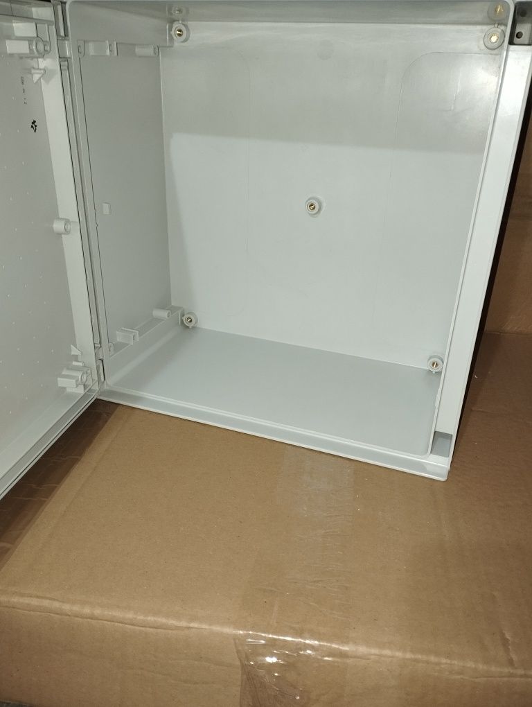 Skrzynka elektryczna rozdzielnia 40x30x20 Nowa!