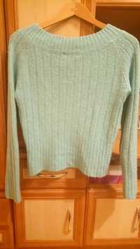 Błękitny ciepły sweterek rozmiar L/XL