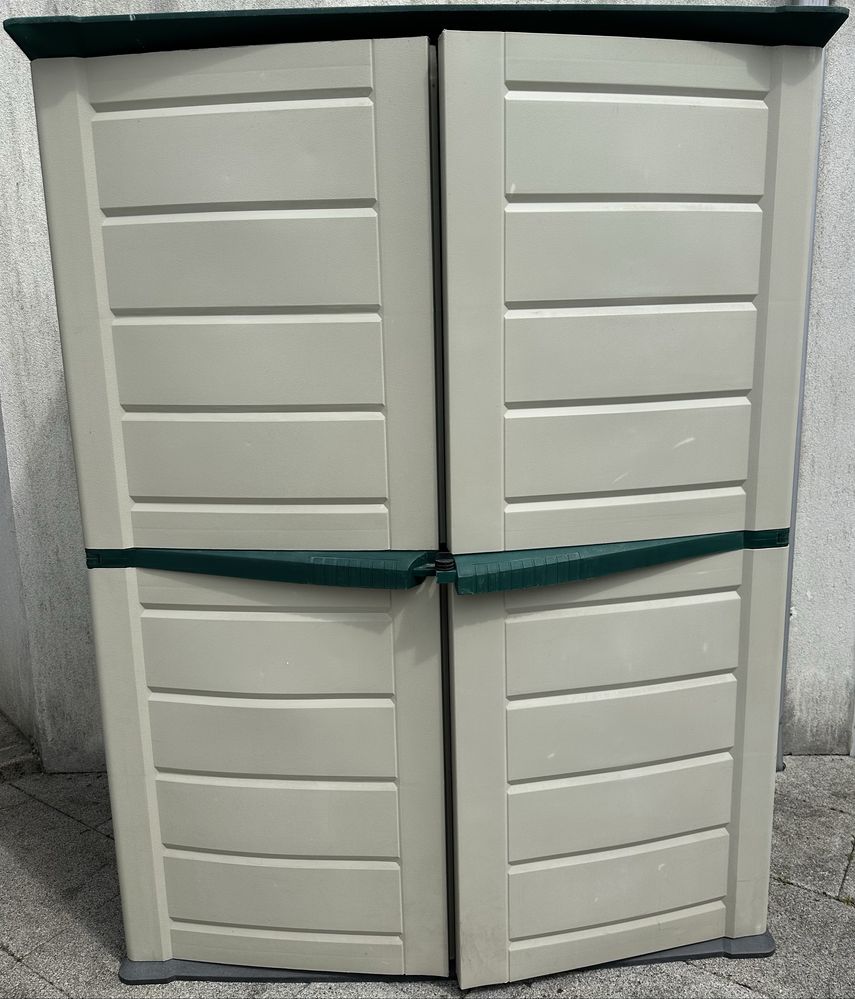 Armário abrigo para exterior / jardim com fecho