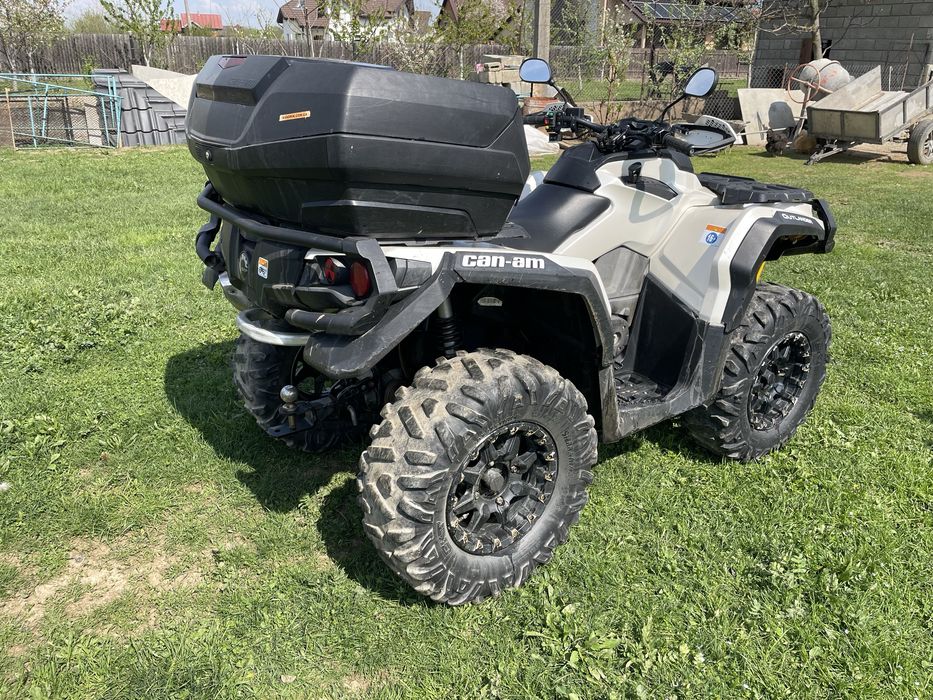 Квадроцикл brp outlander 1000