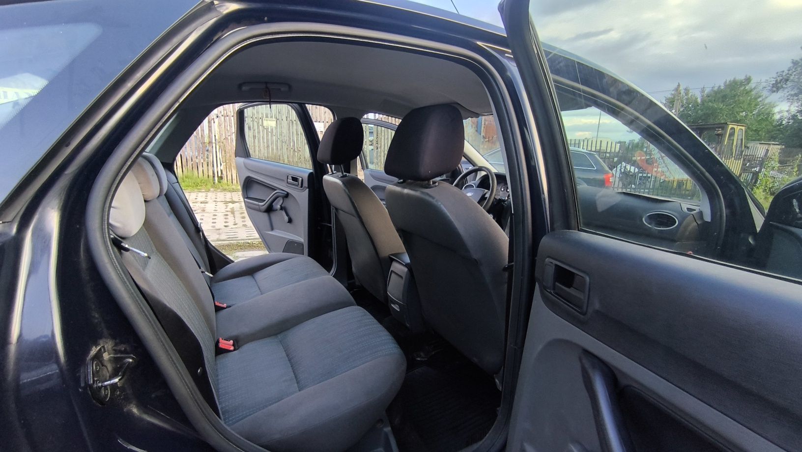 FORD FOCUS MK2 1.4B 80KmSalon PolskaVideo PrezentacjaKlima189Tys.Przeb