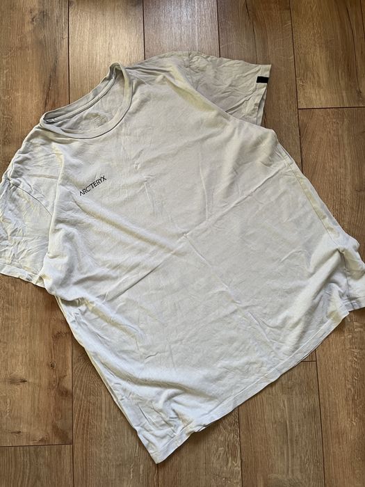 Продам футболку Arcteryx