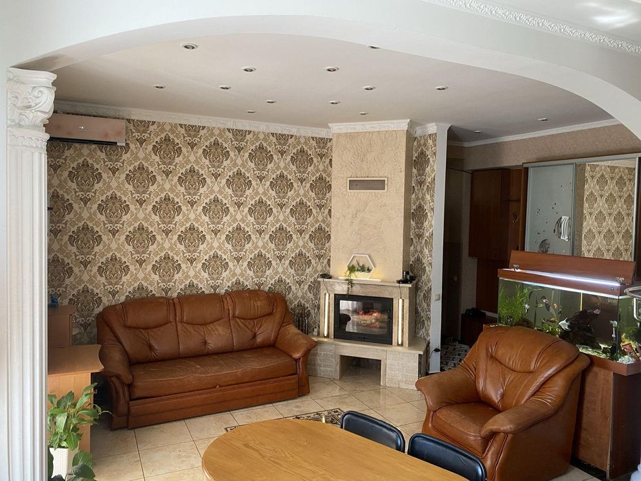 Затишна 1-кімнатна квартира на набережній !!!