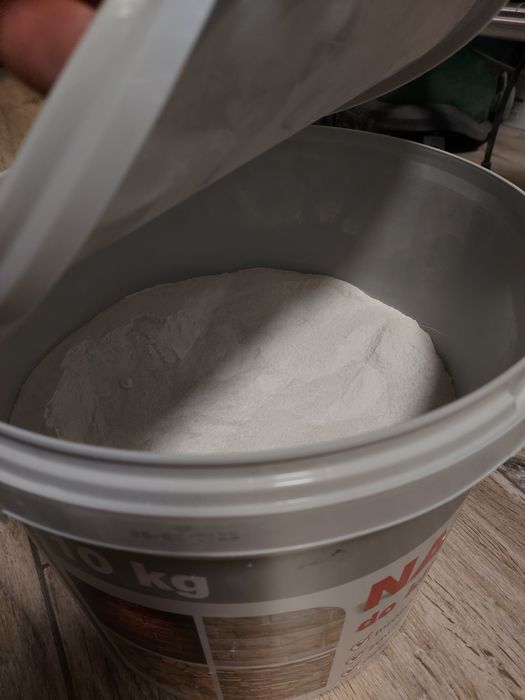 Nanofuga Biała ponad pół wiaderka