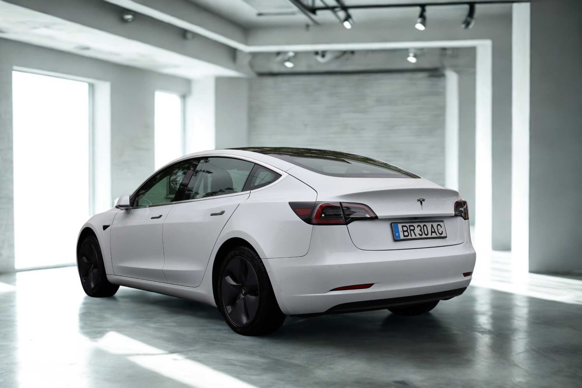 Tesla Model 3 Standard RWD Plus 2019 - IVA Dedutível