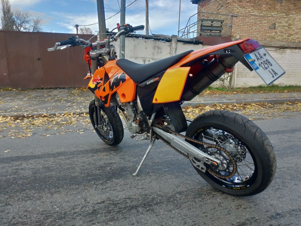 Продам KTM EXC 525 motard