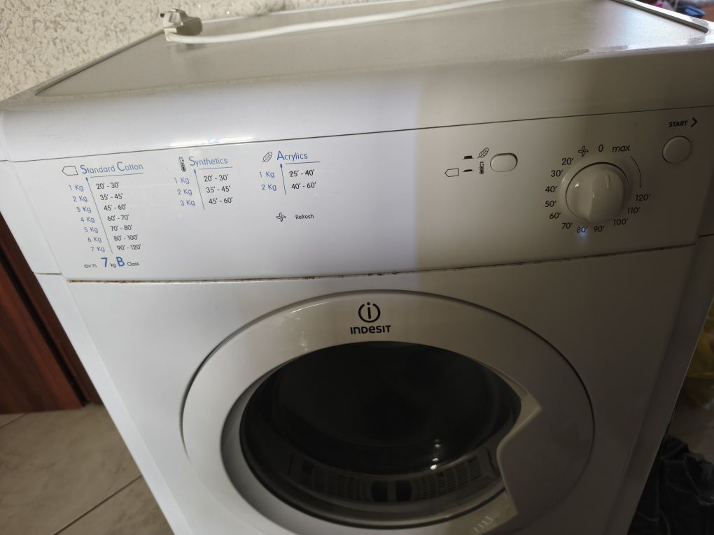 Suszarka wolnostojącą 7kg INDESIT
