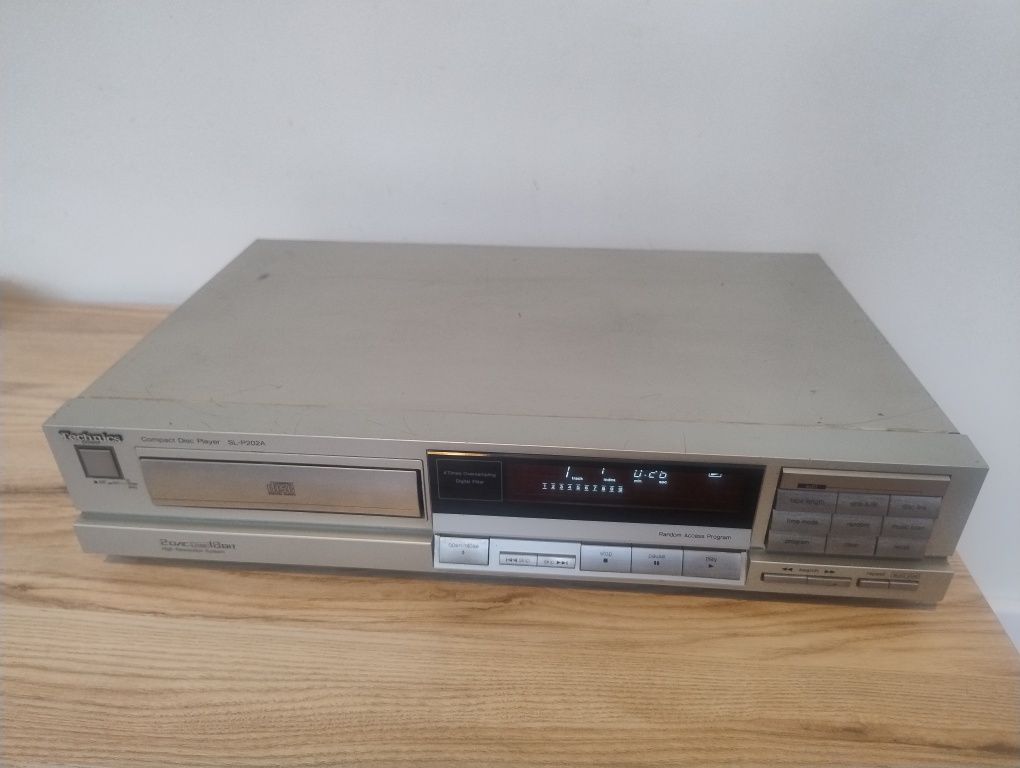 Odtwarzacz CD Technics SL P202A