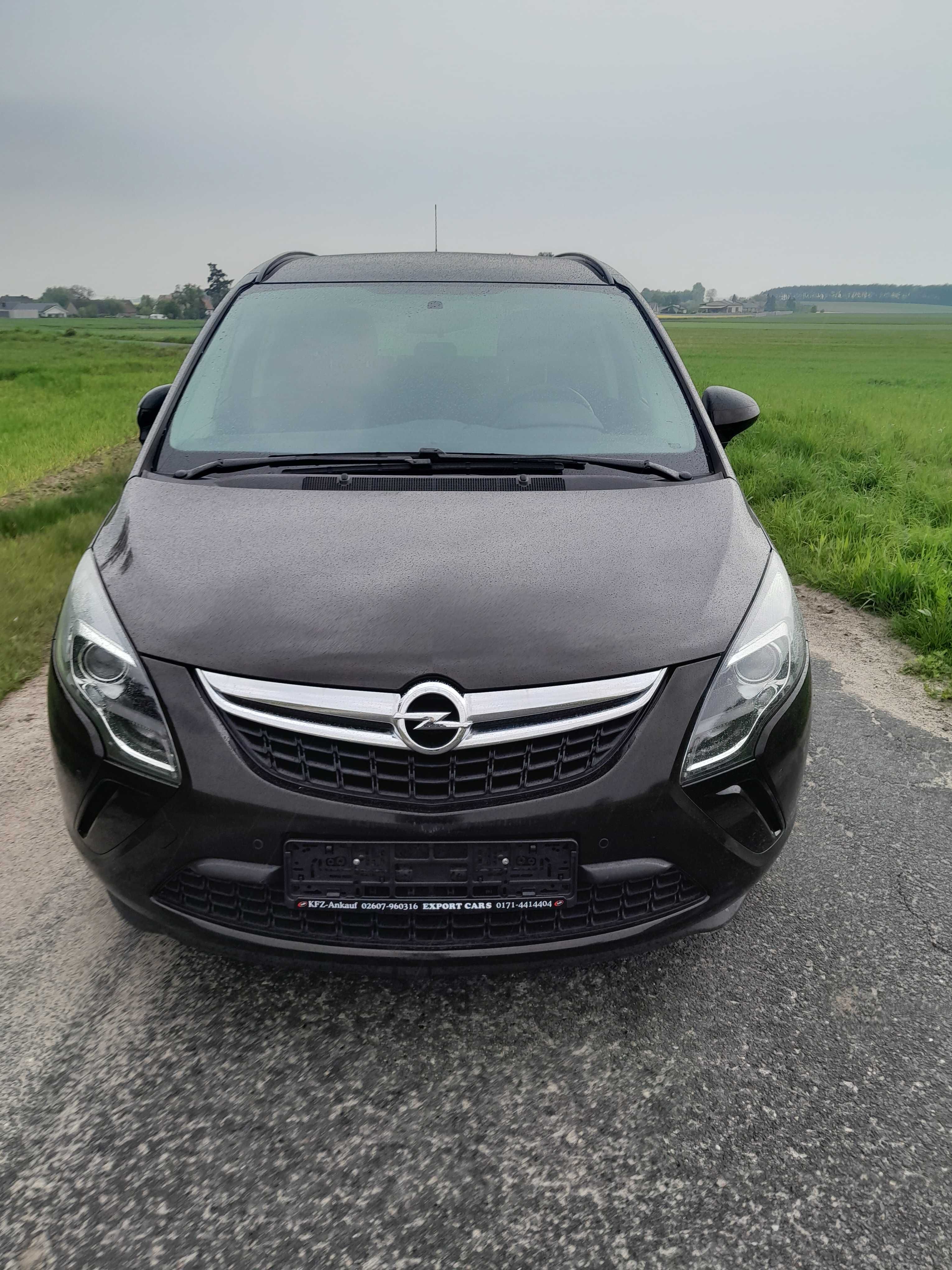 Opel Zafira C Turbo Active  1,4  benzyna 2013 rok