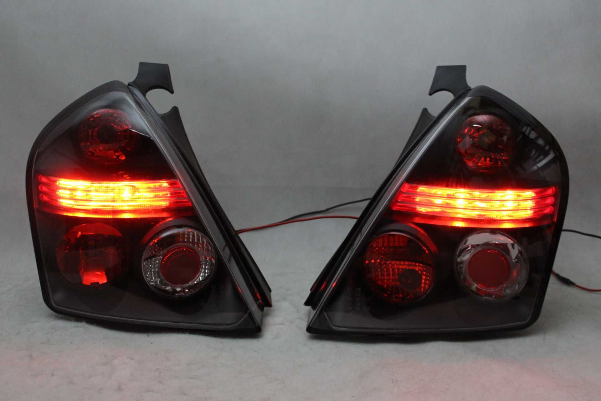 Lampy tył tylne światła FIAT STILO 01-07 3-Drzwiowa Black Smoke NOWE