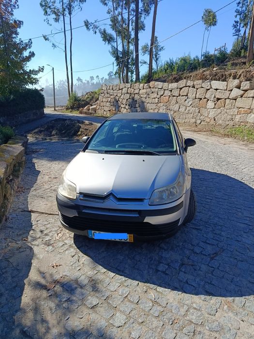 Citroën C4 2 ou 5 lugares