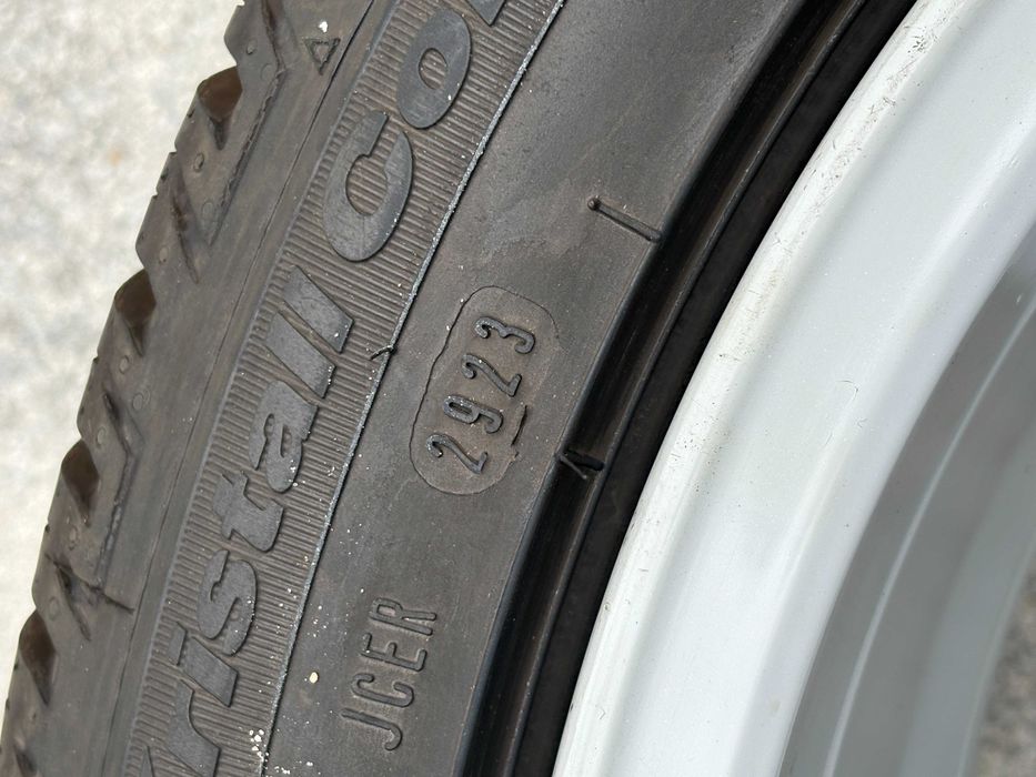 Felgi aluminiowe RONAL 5x100 z oponami zimowymi FULDA 205/50 R17