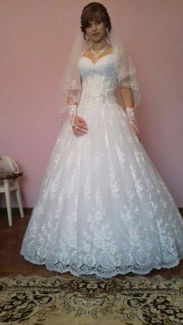 Весільна сукня  б/у