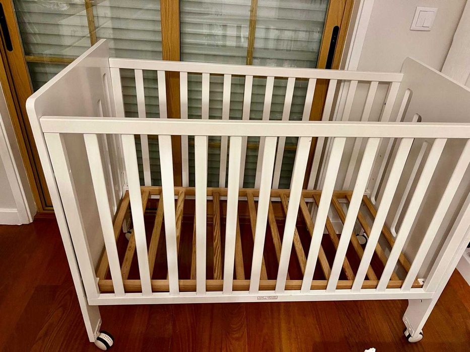Berço/Cama de Criança c/ Grades "Trama" + Colchão Ortopédico "Bebécar"