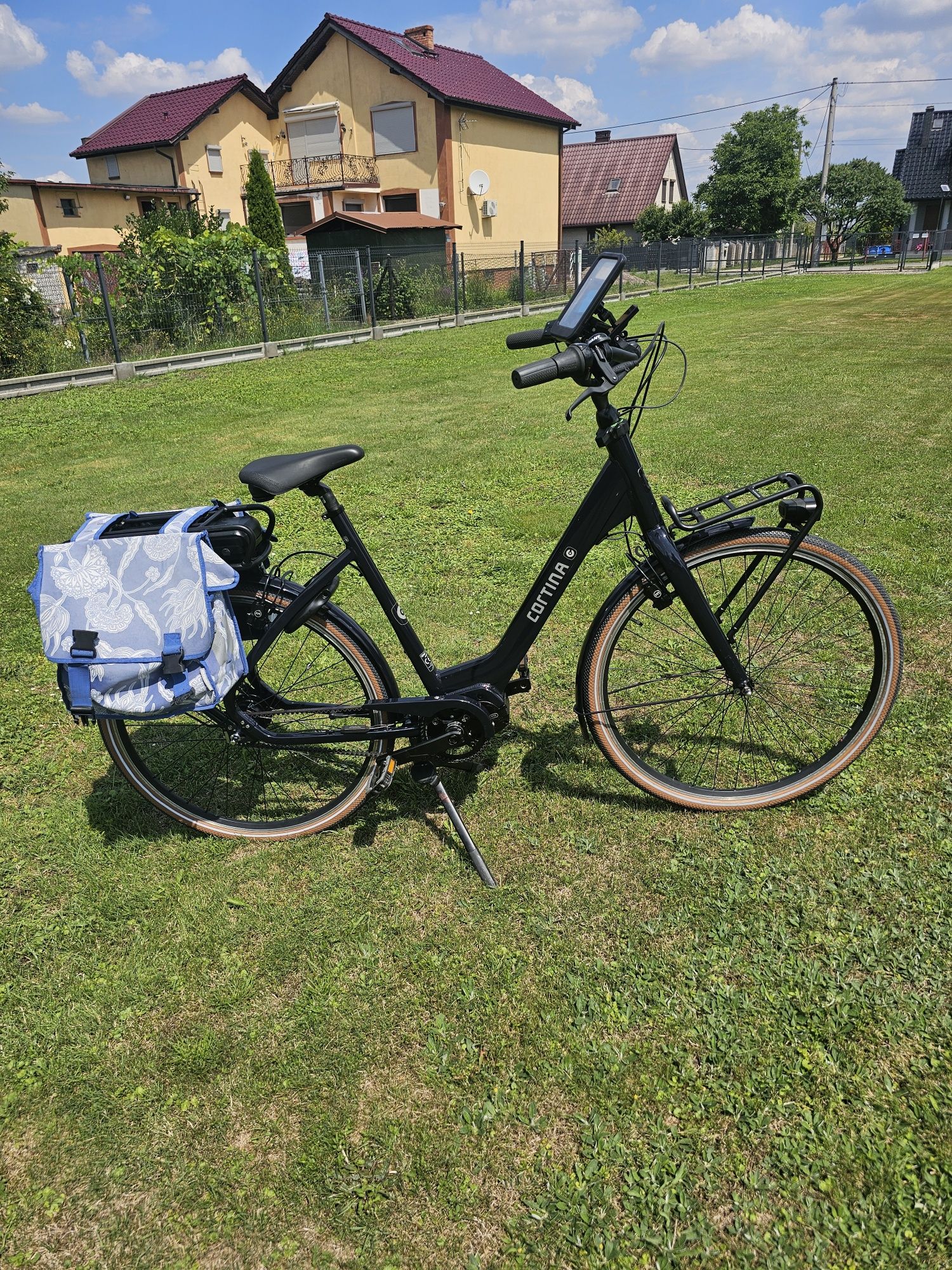 Rower Elektryczny Cortina Bafang M420 rama 57,koła 28,biegi 8,prz100km