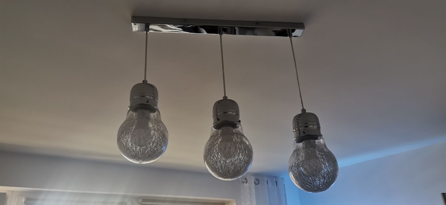 Lampa sufitowa, oświetlenie, żyrandol