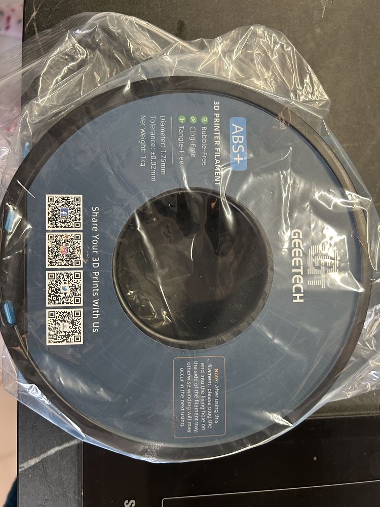 Filament Geeetech ABS ABS+ 900 g  niebieski Green Apple