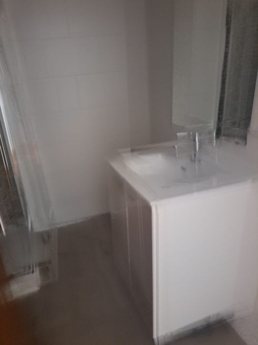 T1 equipado em Monte Abrão