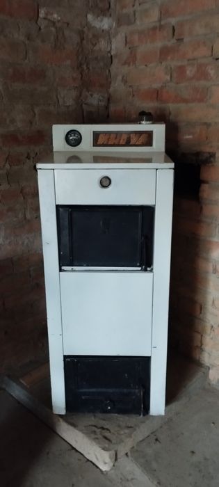 Твердопаливний котел " ІНГУЛ "