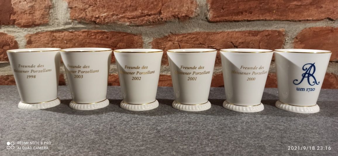 Porcelana MEISSEN Kubek Kolekcjonerski Aqualinta sygnatura AR um 1720